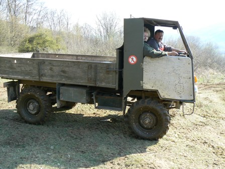 auto složeno co dům dá, bohužel už si nepamatuji jaké všechny značky jsou na voze zastoupeny. To možná dá Karel?