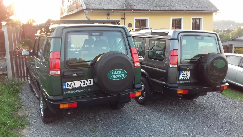 20190823_191559.jpg (1.05 MiB) Zobrazeno 12186 x Co je víc než Land Rover? Dva Land Rovery!
