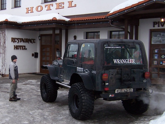 wrangler-unimog.JPG