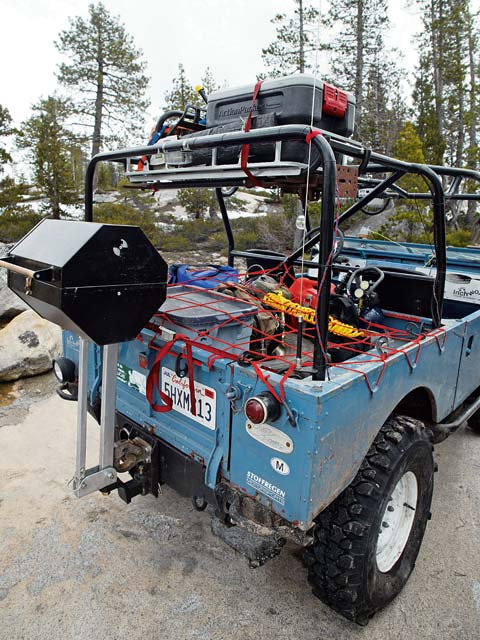 0611_4wd_14_z+1957_land_rover+cargo_rack.jpg