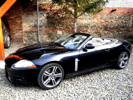 XKR1m.jpg