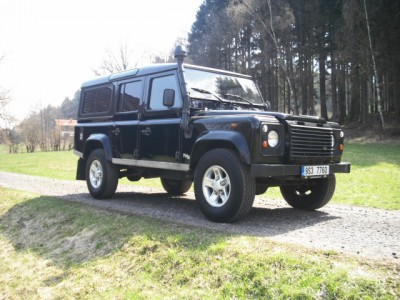 Defender černý 2002 009.jpg