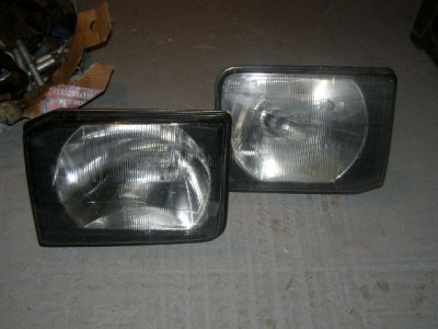 svetla su obe lave 1ks- 30 euro