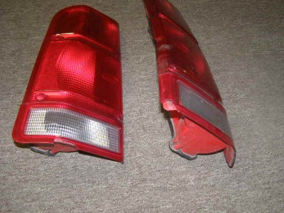 Zadne svetla - mierne poškodene  -18 euro kus