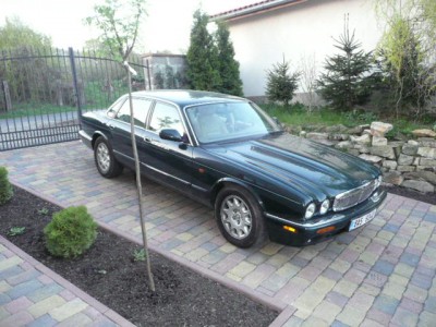 XJ8 3.2l Executive 001.JPG