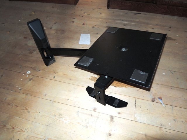 nástěný držák na  tv + video