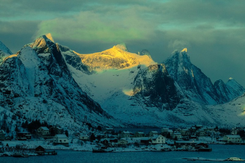Light room NORWAY2015 (34 of 66).jpg