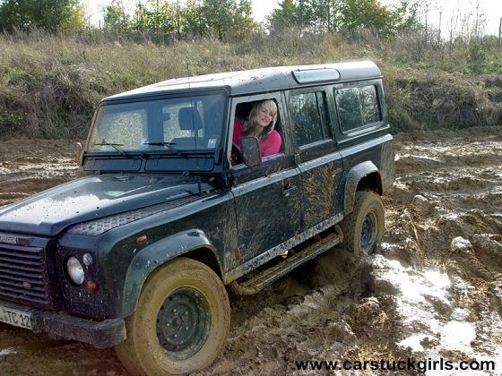 Land_Rover_LR_110_stuck_in_the_mud%20_002.jpg