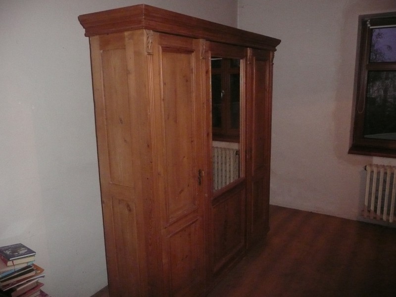 skříň 004.JPG