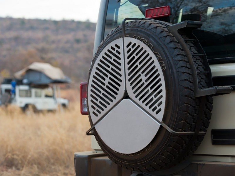 front-runner-spare-tire-mount-braai-bbq-grate-vacc023-3.jpg