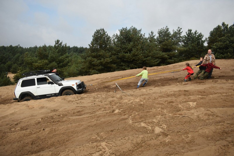 IMG-3f3cce727ab2b41cddf1850e7fdd8a38-V.jpg (389.8 KiB) Zobrazeno 7204 x Když nemůžeš děti tě vytáhnou... :-)